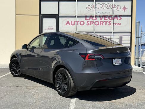 Used 2021 Tesla Model Y Long Range AWD/4WD image 8