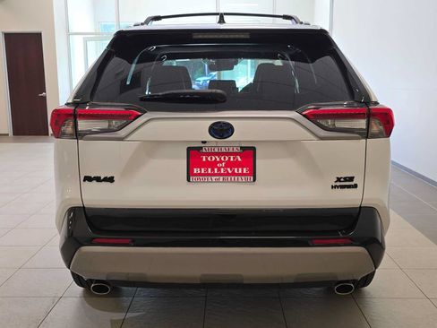 Used 2023 Toyota RAV4 XSE w/ XSE Grade Weather Package AWD/4WD image 5
