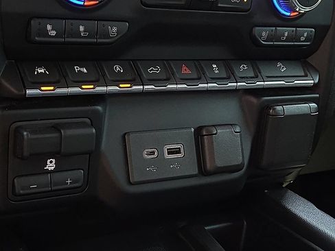 Used 2019 GMC Sierra 1500 AT4 w/ AT4 Premium Package AWD/4WD image 14