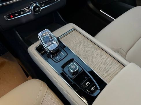 New 2026 Volvo XC90 B6 Plus w/ Protection Package Premier image 20