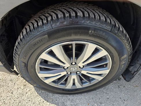 Used 2020 Nissan Pathfinder S image 9