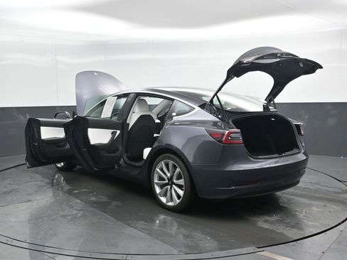 Used 2019 Tesla Model 3 Long Range image 47