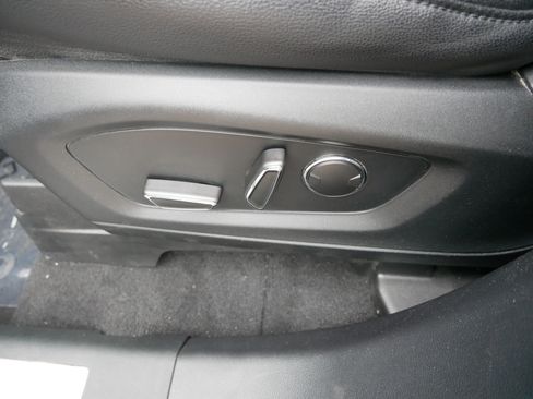 Certified 2020 Ford Explorer Limited AWD/4WD image 12