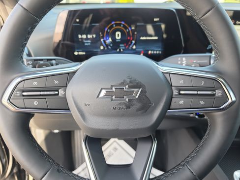 New 2027 Chevrolet Equinox LT w/ Convenience Package II FWD image 37