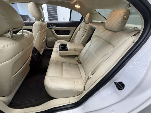 Used 2015 Lincoln MKS AWD w/ Technology Package image 25