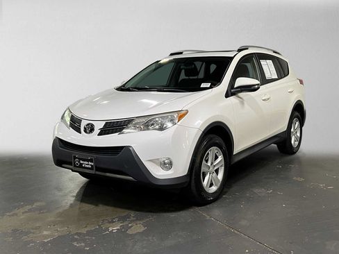 Used 2013 Toyota RAV4 XLE AWD/4WD image 7