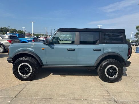 Used 2021 Ford Bronco Badlands w/ Sasquatch Package AWD/4WD image 3