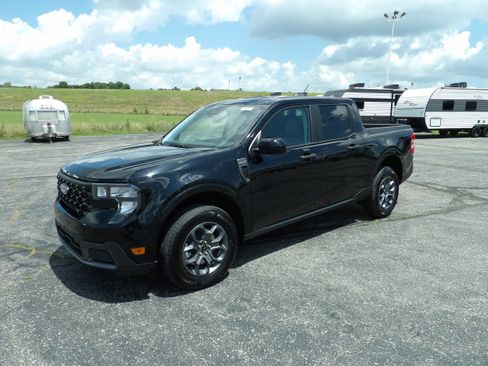 New 2025 Ford Maverick XLT w/ XLT Luxury Package image 2