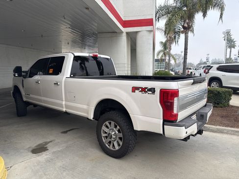 Used 2019 Ford F350 Limited image 6