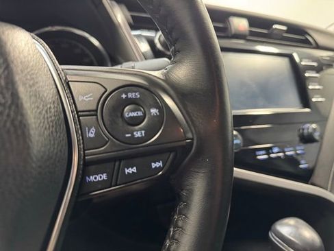 Used 2019 Toyota Camry SE image 17
