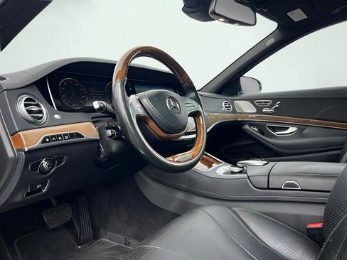 Used 2015 Mercedes-Benz S 550 4MATIC Sedan image 2