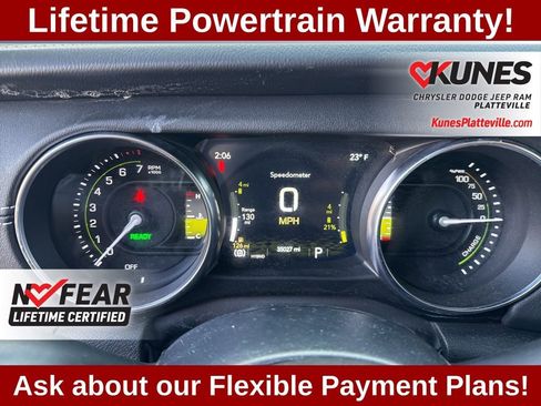 Used 2022 Jeep Wrangler Unlimited Sahara w/ Cold Weather Group AWD/4WD image 15