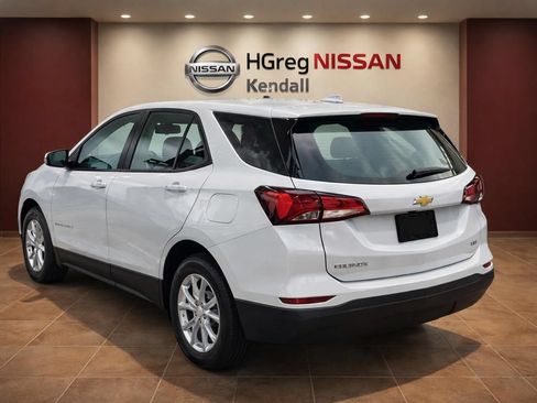 Used 2023 Chevrolet Equinox LS FWD image 4