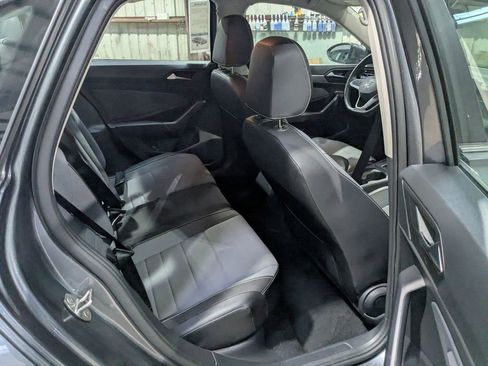 Used 2025 Volkswagen Jetta SE image 29