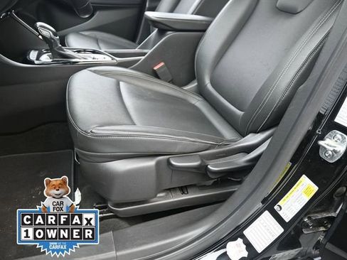 Used 2024 Buick Encore GX Sport Touring image 17