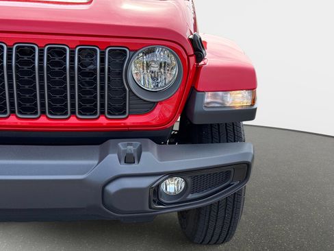 New 2025 Jeep Gladiator Sport AWD/4WD image 10