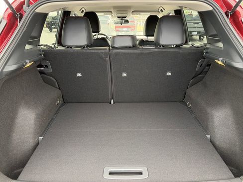 Used 2026 Nissan Kicks SR FWD image 11