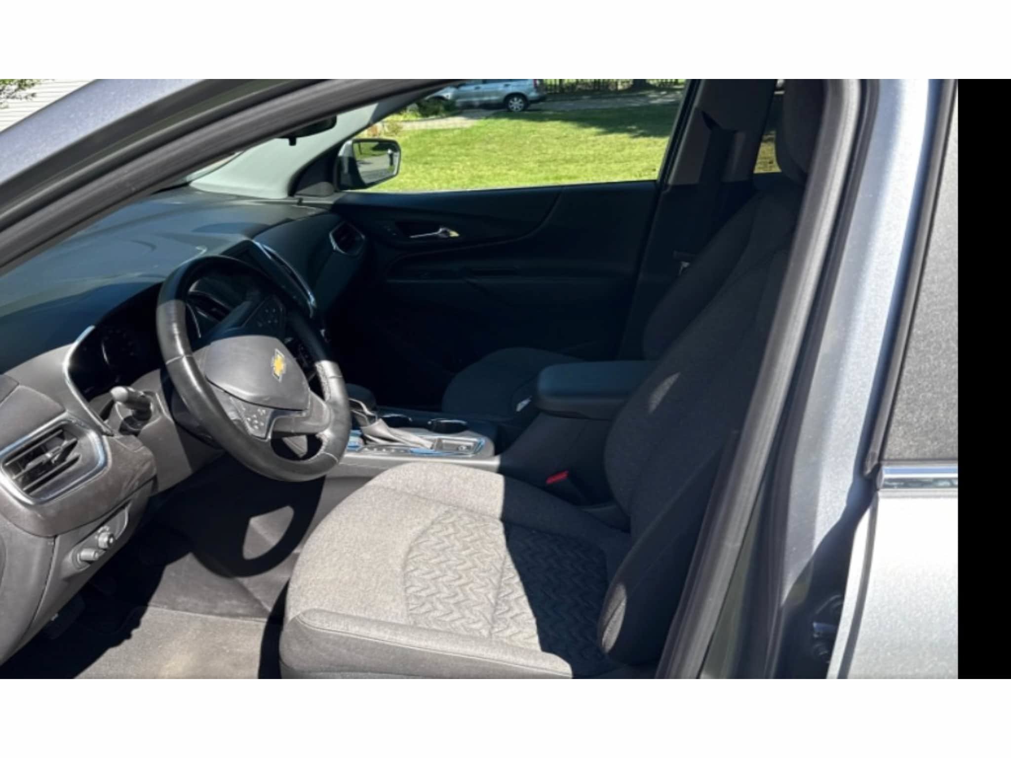 Used 2023 Chevrolet Equinox LT AWD/4WD image 9