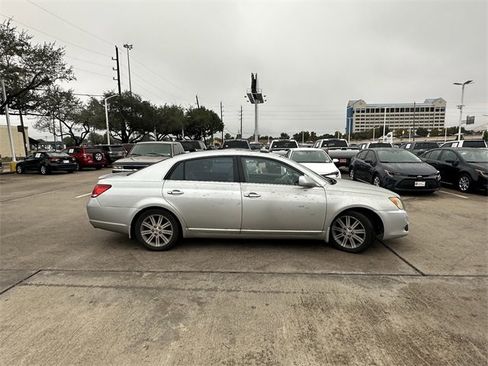 Used 2009 Toyota Avalon Limited image 4