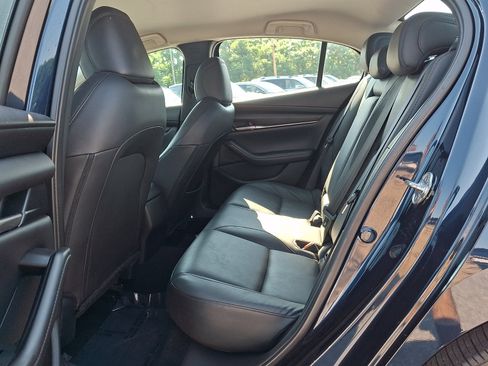 Used 2023 MAZDA MAZDA3 s FWD image 9