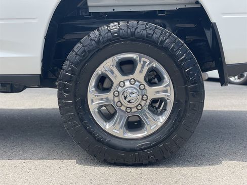 Used 2023 RAM 2500 Big Horn w/ Cold Weather Group AWD/4WD image 39