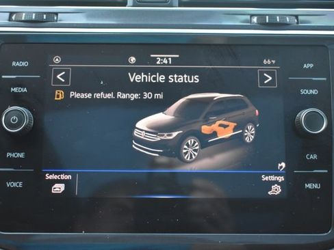 Used 2023 Volkswagen Tiguan SE R-Line image 23