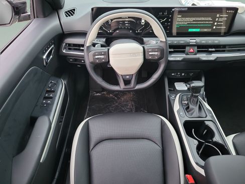 New 2026 Kia K4 GT-Line w/ GT-Line Premium Package FWD image 8