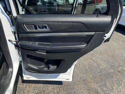 Used 2018 Ford Explorer XLT w/ Equipment Group 201A image 33
