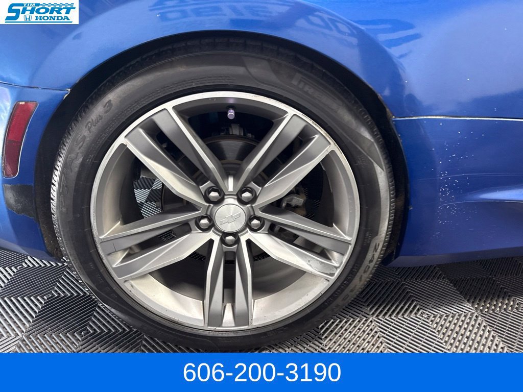 Used 2017 Chevrolet Camaro LT w/ RS Package RWD image 5