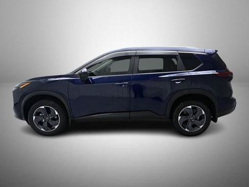 Certified 2025 Nissan Rogue SV w/ SV Premium Package FWD image 8