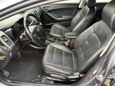 Used 2017 Kia Forte EX image 10