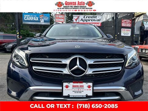 Used 2019 Mercedes-Benz GLC 300 4MATIC w/ Premium Package image 30