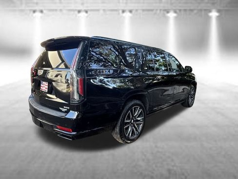 Used 2021 Cadillac Escalade ESV Sport Platinum RWD image 4