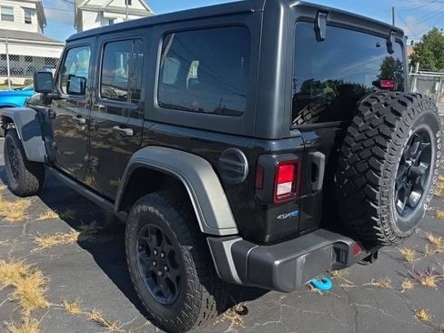 Used 2023 Jeep Wrangler Unlimited w/ Cold Weather Group AWD/4WD image 4