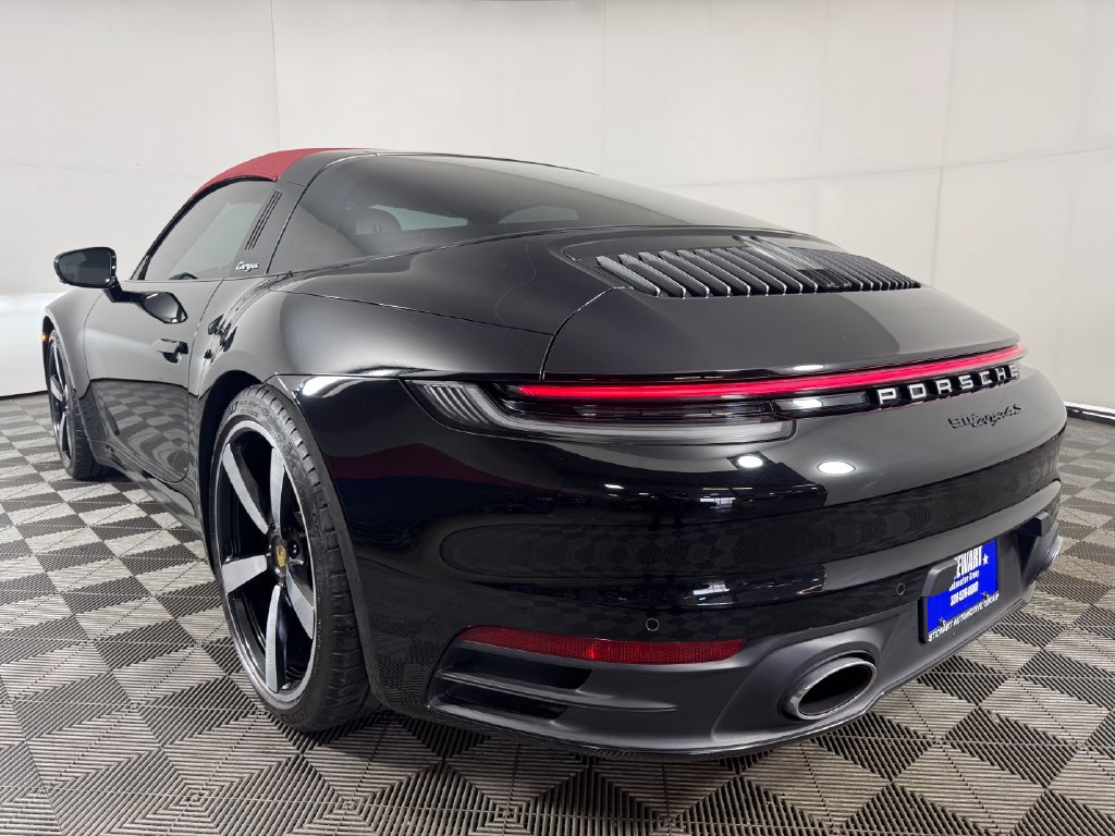 Used 2021 Porsche 911 AWD/4WD image 4
