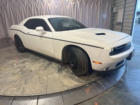 Used 2018 Dodge Challenger SXT Plus image 2