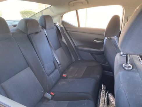 Used 2021 Nissan Sentra SV FWD image 6