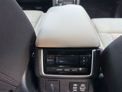 Used 2023 Subaru Ascent Premium w/ Convenience Package image 26