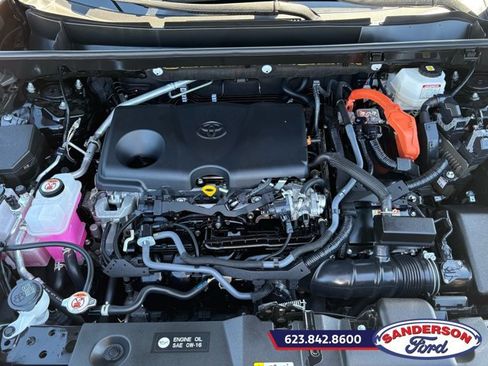 Used 2023 Toyota RAV4 XLE Premium AWD/4WD image 9