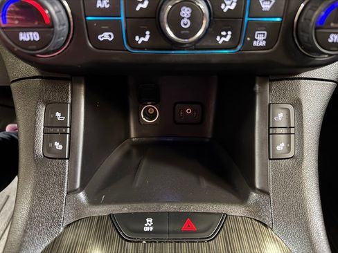 Used 2018 GMC Acadia SLT FWD image 40