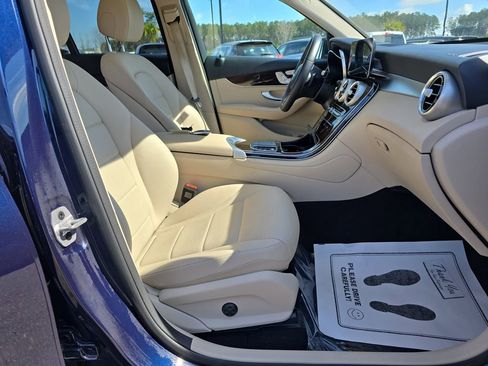 Used 2022 Mercedes-Benz GLC 300 image 13
