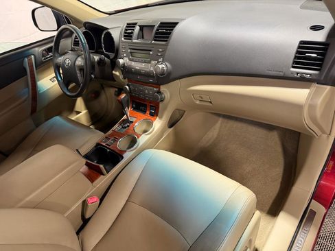 Used 2009 Toyota Highlander Limited AWD/4WD image 13
