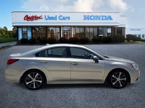 Used 2017 Subaru Legacy 2.5i Limited AWD/4WD image 6
