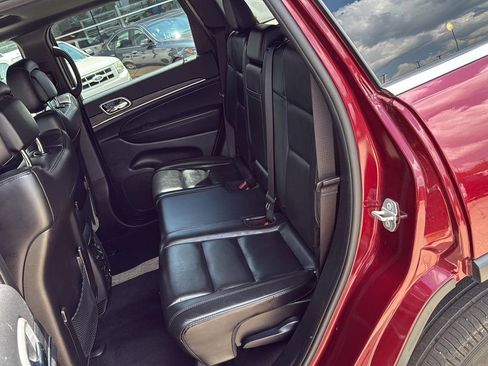 Used 2022 Jeep Grand Cherokee Limited image 12