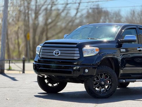 Used 2017 Toyota Tundra Platinum AWD/4WD image 9