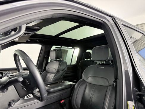 Used 2023 Jeep Grand Wagoneer L Series II image 13