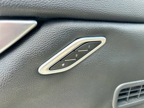 Used 2015 Maserati Ghibli RWD image 13
