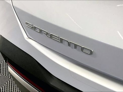 Certified 2026 Kia Sorento S FWD image 23