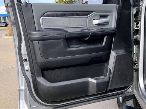 Used 2019 RAM 2500 Big Horn image 21