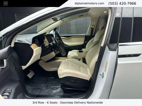 Used 2019 Tesla Model X Performance image 18